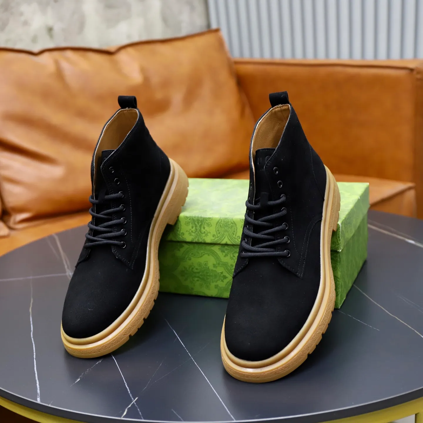 Men's shoes: 440💰Fleece lining, pigskin lining🙅‍♂️🙅‍♂️🙅‍♂️ Brand: GUCCI Standard code: 38–44 (45 can be customized) Grade: Same as the official website Material: Original cowhide fabric Comfortable pigskin + plush lining (optional) Lightweight and wear-resistant outsole Style category: Men's fashion casual shoes and boots Running Sports shoes, distinguished luxury brand elements, top luxury, color: actual picture color
